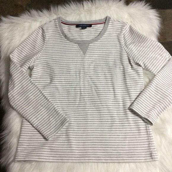 Stripped Tommy Hilfiger Top - Picture 3 of 10